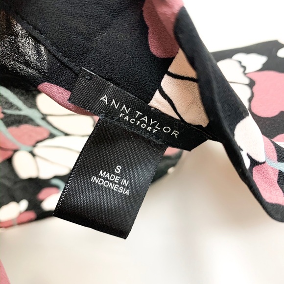 BOGO Ann Taylor Loft Purple Black Floral Blouse - Picture 5 of 6